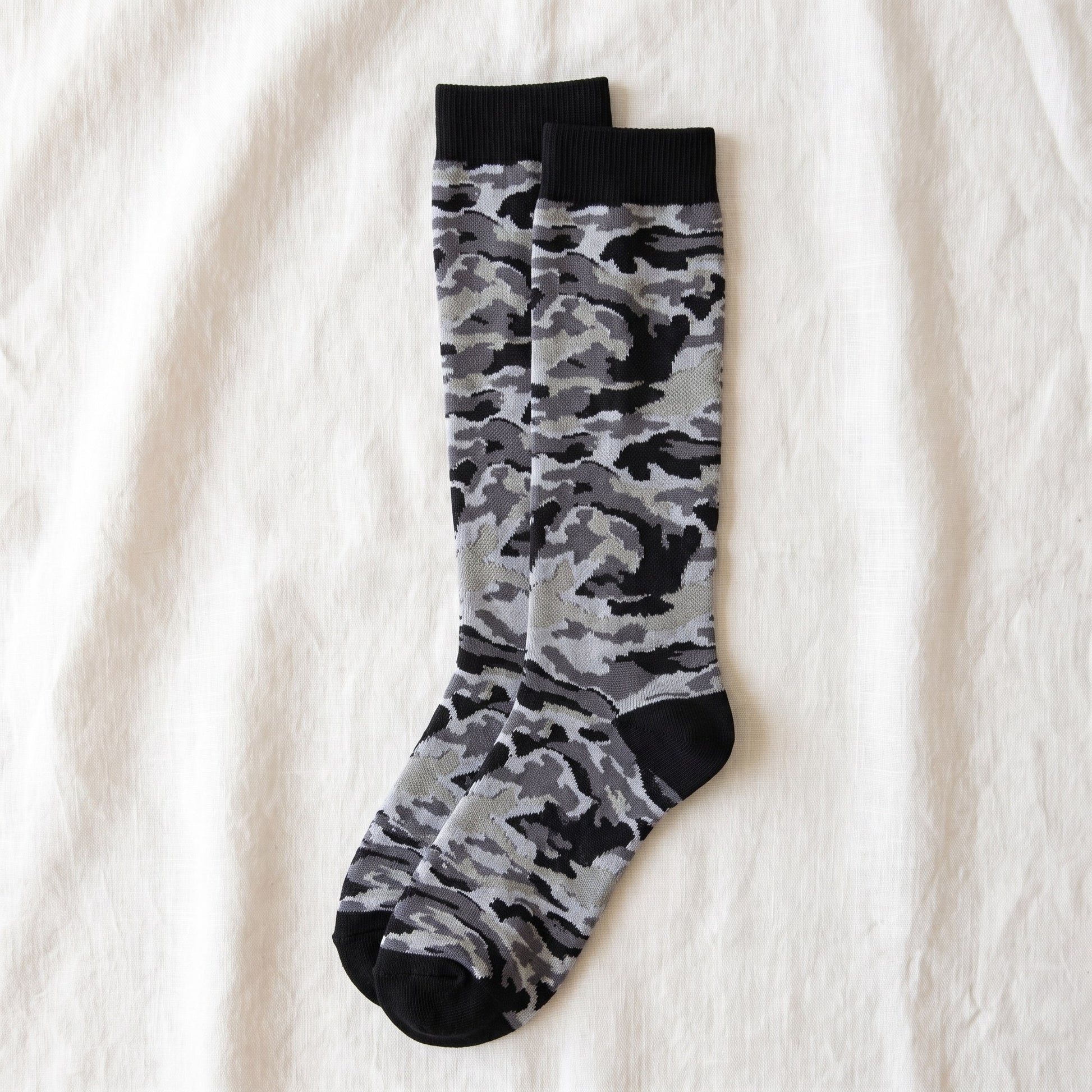 Solemate Camo Black — Flat lay