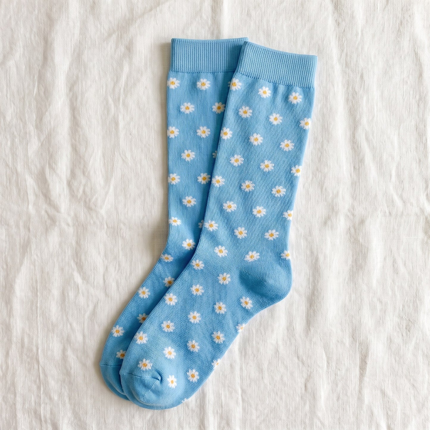 Solemate Daisy Blue — Flat lay