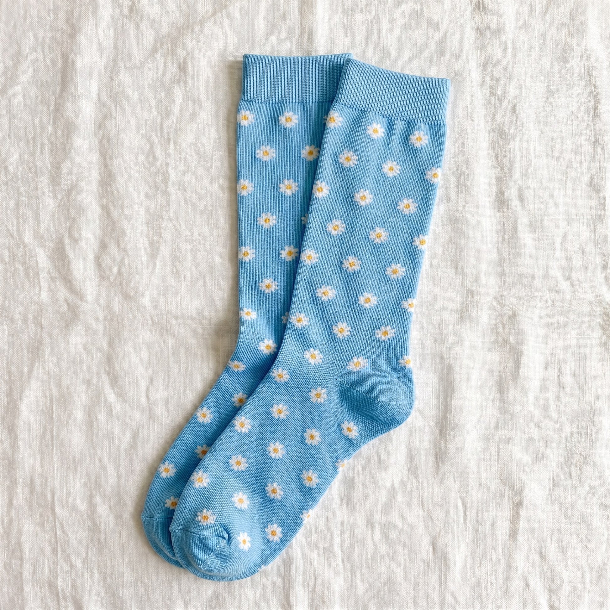 Solemate Daisy Blue — Flat lay