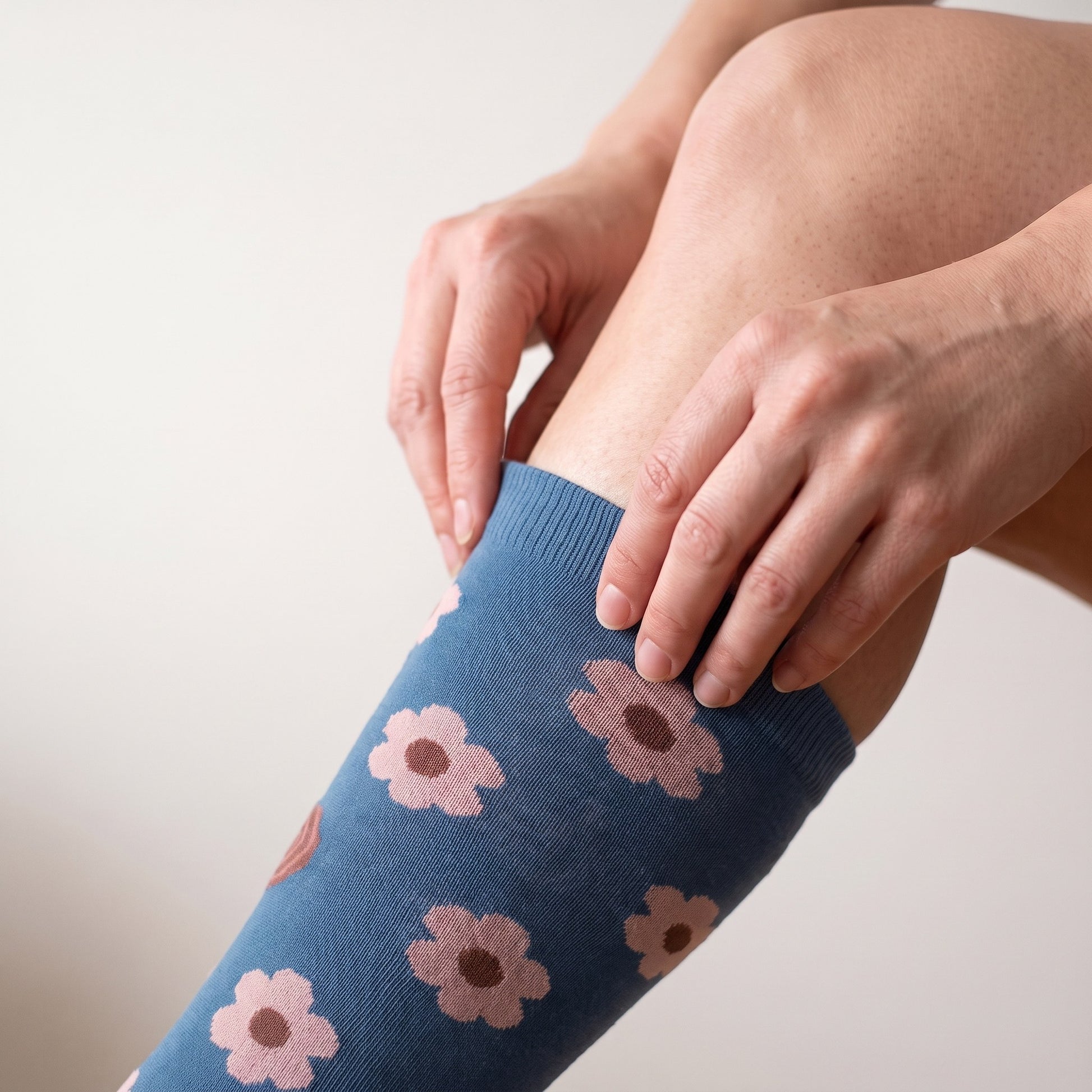Solemate Floral Grey — Close-up