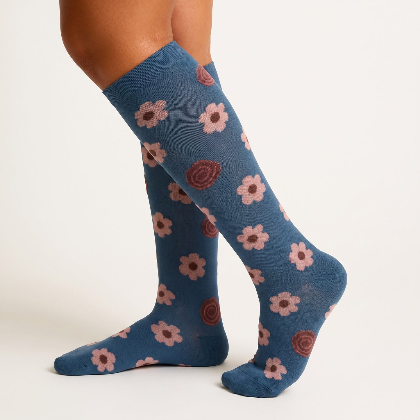 Solemate Floral Grey — On-leg
