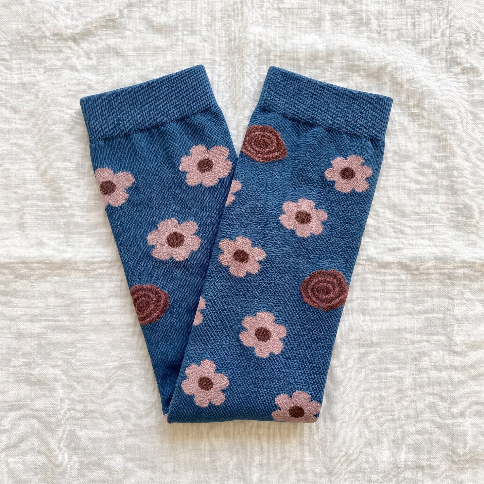 Solemate Floral Grey — Flat lay