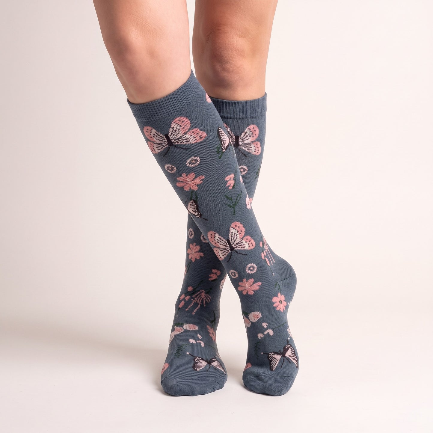 Solemate Floral Navy — Standing