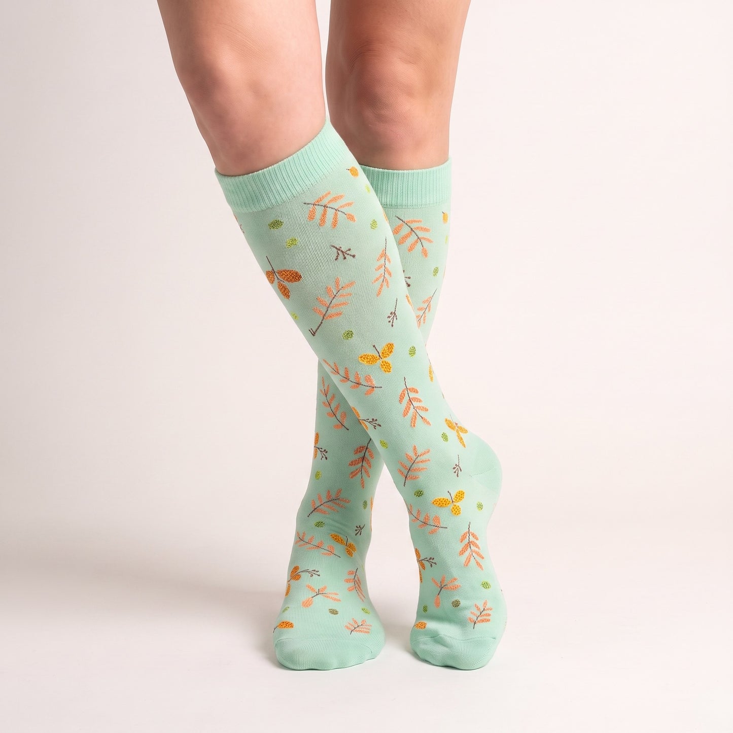 Solemate Leaves Mint — Standing